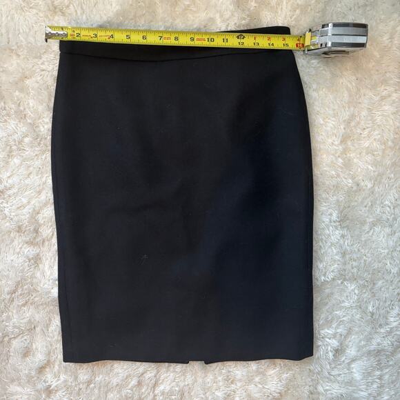 J. Crew 100% Wool Pencil Skirt Sz 4 - Black - EXCELLENT CONDITION - Picture 2 of 5